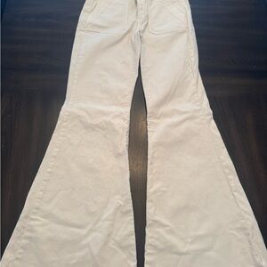 American Eagle Outfitters Cream Stretch Pants